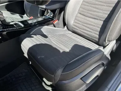 CZARNY HATCHBACK KIA CEED z 2022 r., BENZYNA, skrzynia biegów AUTOMATYCZNA 160KM, zdjęcie 17 z 19