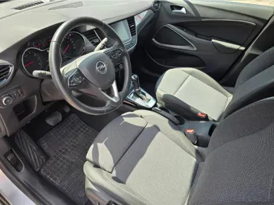 SREBRNY SUV OPEL CROSSLAND X z 2022 r., BENZYNA, skrzynia biegów AUTOMATYCZNA 130KM, zdjęcie 5 z 19