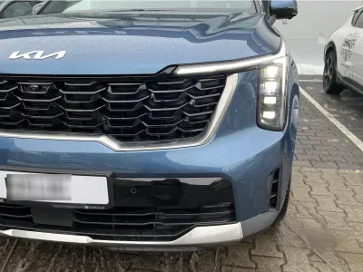 NIEBIESKI SUV KIA SORENTO IV z 2025 r., DIESEL, skrzynia biegów AUTOMATYCZNA 193KM, zdjęcie 4 z 15