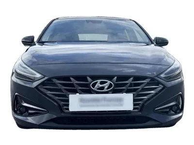 NIEBIESKI HATCHBACK HYUNDAI I30 z 2024 r., BENZYNA, skrzynia biegów MANUALNA 120KM, zdjęcie 13 z 14