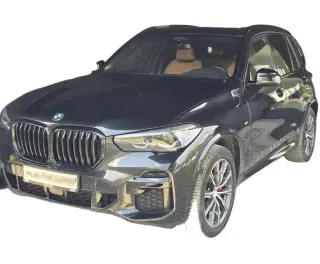 CZARNY SUV BMW X5 z 2022 r., DIESEL, skrzynia biegów AUTOMATYCZNA 231KM, zdjęcie główne