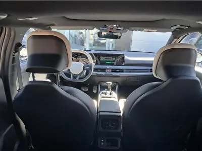 SREBRNY KOMBI KIA K4 z 2026 r., BENZYNA, skrzynia biegów AUTOMATYCZNA 180KM, zdjęcie 4 z 10