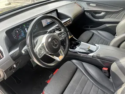 CZARNY SUV MERCEDES CLASE EQC z 2020 r., ELEKTRYCZNY, skrzynia biegów AUTOMATYCZNA 408KM, zdjęcie 14 z 19