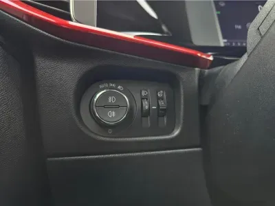 SZARY KOMBI OPEL MOKKA z 2023 r., BENZYNA, skrzynia biegów AUTOMATYCZNA 130KM, zdjęcie 6 z 20