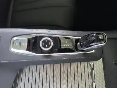SZARY SUV MG S9 z 2026 r., HYBRYDA/BENZYNA, skrzynia biegów AUTOMATYCZNA 299KM, zdjęcie 14 z 19