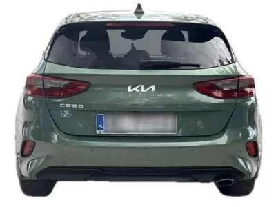 ZIELONY HATCHBACK KIA CEED z 2024 r., BENZYNA, skrzynia biegów AUTOMATYCZNA 140KM, zdjęcie 8 z 19