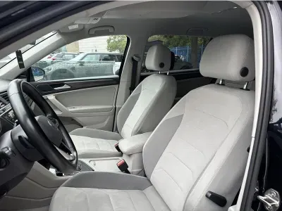 CZARNY SUV VOLKSWAGEN TIGUAN z 2022 r., DIESEL, skrzynia biegów AUTOMATYCZNA 150KM, zdjęcie 10 z 18