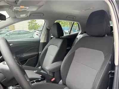 BIAŁY HATCHBACK SKODA FABIA z 2023 r., BENZYNA, skrzynia biegów MANUALNA 110KM, zdjęcie 3 z 19