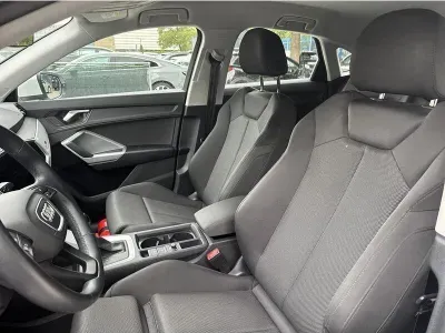 BIAŁY SUV AUDI Q3 z 2022 r., BENZYNA, skrzynia biegów AUTOMATYCZNA 150KM, zdjęcie 11 z 19