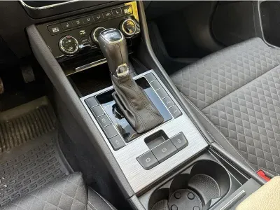 SREBRNY HATCHBACK SKODA SUPERB z 2023 r., BENZYNA, skrzynia biegów AUTOMATYCZNA 280KM, zdjęcie 13 z 19