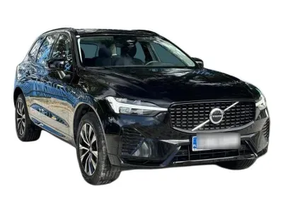 CZARNY SUV VOLVO XC60 z 2023 r., BENZYNA, skrzynia biegów AUTOMATYCZNA 197KM, zdjęcie 8 z 17