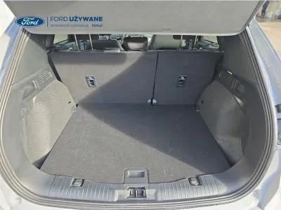 SZARY SUV FORD KUGA z 2024 r., HYBRYDA/BENZYNA, skrzynia biegów AUTOMATYCZNA 112KM, zdjęcie 4 z 28