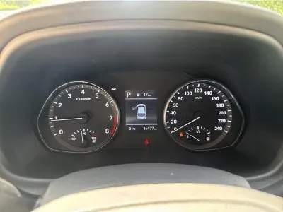 SREBRNY HATCHBACK HYUNDAI I30 z 2023 r., BENZYNA, skrzynia biegów AUTOMATYCZNA 120KM, zdjęcie 16 z 19