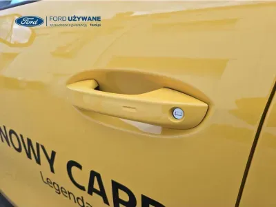 ŻÓŁTY HATCHBACK FORD CAPRI z 2025 r., ELEKTRYCZNY, skrzynia biegów AUTOMATYCZNA 210KM, zdjęcie 23 z 28