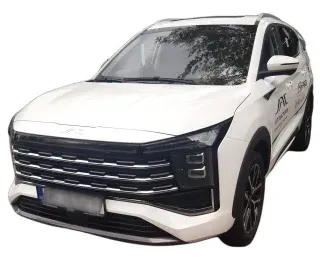 BIAŁY SUV JAC JS8 PRO z 2025 r., BENZYNA, skrzynia biegów AUTOMATYCZNA 175KM, zdjęcie główne