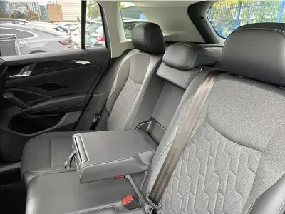 SREBRNY SUV VOLKSWAGEN TIGUAN z 2024 r., BENZYNA, skrzynia biegów AUTOMATYCZNA 131KM, zdjęcie 6 z 19