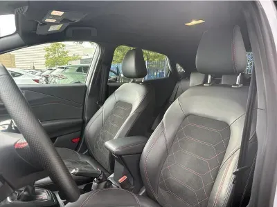 BIAŁY SUV FORD PUMA GEN-E z 2024 r., BENZYNA, skrzynia biegów MANUALNA 125KM, zdjęcie 5 z 18