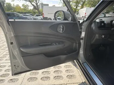SZARY KOMBI MINI CLUBMAN z 2022 r., BENZYNA, skrzynia biegów AUTOMATYCZNA 102KM, zdjęcie 2 z 18