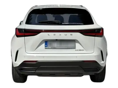 BIAŁY SUV LEXUS NX z 2022 r., HYBRYDA/BENZYNA, skrzynia biegów AUTOMATYCZNA 242KM, zdjęcie 9 z 19