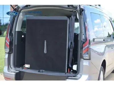 ZŁOTY VAN FORD TOURNEO CONNECT z 2026 r., DIESEL, skrzynia biegów AUTOMATYCZNA 90KM, zdjęcie 14 z 27