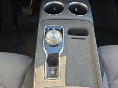 SZARY SUV MG MGS5 EV z 2025 r., ELEKTRYCZNY, skrzynia biegów AUTOMATYCZNA 125KM, zdjęcie 5 z 28
