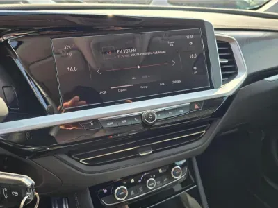 NIEBIESKI SUV OPEL GRANDLAND z 2023 r., BENZYNA, skrzynia biegów AUTOMATYCZNA 130KM, zdjęcie 17 z 20