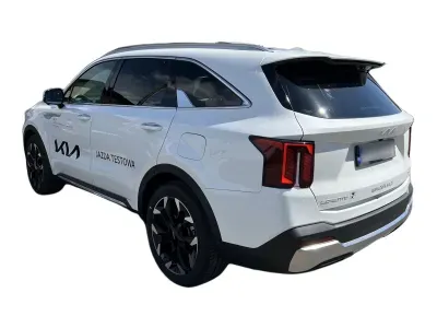 BIAŁY SUV KIA SORENTO IV z 2024 r., DIESEL, skrzynia biegów AUTOMATYCZNA 193KM, zdjęcie 9 z 17