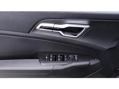 BIAŁY SUV KIA SPORTAGE z 2026 r., BENZYNA, skrzynia biegów MANUALNA 150KM, zdjęcie 5 z 18