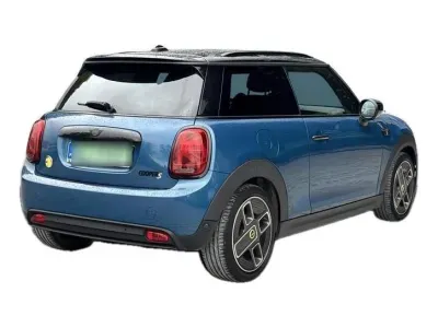 NIEBIESKI HATCHBACK MINI MINI z 2021 r., ELEKTRYCZNY, skrzynia biegów AUTOMATYCZNA 184KM, zdjęcie 6 z 19