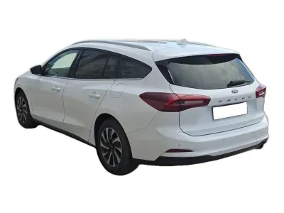 SREBRNY KOMBI FORD FOCUS z 2023 r., BENZYNA, skrzynia biegów MANUALNA 92KM, zdjęcie 17 z 20
