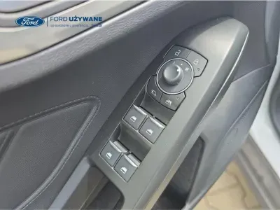 SREBRNY KOMBI FORD FOCUS z 2023 r., BENZYNA, skrzynia biegów MANUALNA 92KM, zdjęcie 18 z 20
