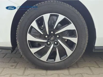 SREBRNY KOMBI FORD FOCUS z 2023 r., BENZYNA, skrzynia biegów MANUALNA 92KM, zdjęcie 12 z 20