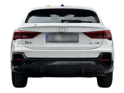 BIAŁY SUV AUDI Q3 z 2022 r., BENZYNA, skrzynia biegów AUTOMATYCZNA 150KM, zdjęcie 16 z 19
