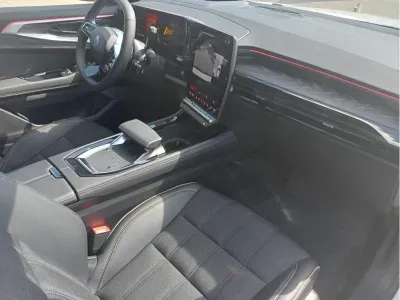 BIAŁY SUV RENAULT AUSTRAL z 2024 r., BENZYNA, skrzynia biegów AUTOMATYCZNA 200KM, zdjęcie 4 z 11