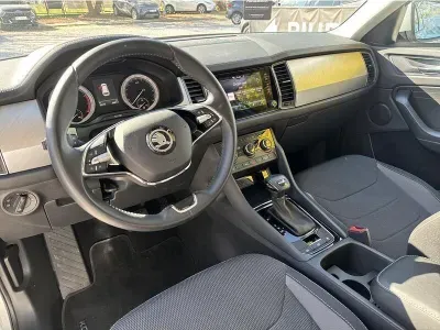 SREBRNY SUV SKODA KODIAQ z 2022 r., BENZYNA, skrzynia biegów AUTOMATYCZNA 150KM, zdjęcie 7 z 19