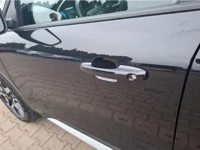 CZARNY SUV FORD KUGA z 2025 r., HYBRYDA/BENZYNA, skrzynia biegów AUTOMATYCZNA 178KM, zdjęcie 15 z 28