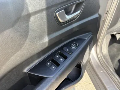 SZARY HATCHBACK KIA STONIC z 2026 r., BENZYNA, skrzynia biegów MANUALNA 100KM, zdjęcie 15 z 17