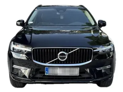 CZARNY SUV VOLVO XC60 z 2022 r., BENZYNA, skrzynia biegów AUTOMATYCZNA 197KM, zdjęcie 10 z 19