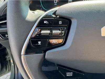 ZIELONY SUV KIA NIRO z 2026 r., HYBRYDA/BENZYNA, skrzynia biegów AUTOMATYCZNA 100KM, zdjęcie 16 z 20