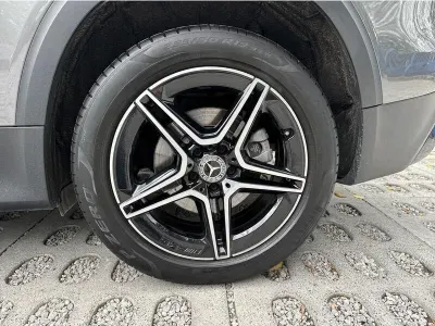 SZARY SUV MERCEDES CLASE GLB z 2053 r., BENZYNA, skrzynia biegów AUTOMATYCZNA 224KM, zdjęcie 5 z 19