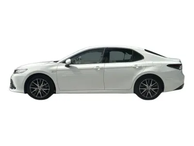 BIAŁY SEDAN TOYOTA CAMRY z 2022 r., HYBRYDA/BENZYNA, skrzynia biegów AUTOMATYCZNA 218KM, zdjęcie 11 z 18