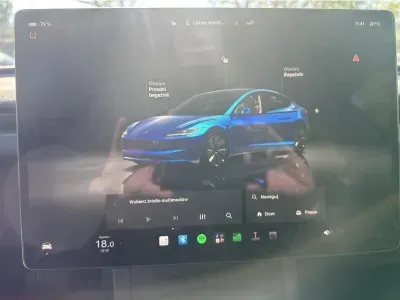 NIEBIESKI SEDAN TESLA MODEL 3 z 2023 r., ELEKTRYCZNY, skrzynia biegów AUTOMATYCZNA 283KM, zdjęcie 11 z 18