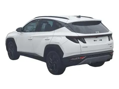 BIAŁY SUV HYUNDAI TUCSON z 2024 r., HYBRYDA/BENZYNA, skrzynia biegów AUTOMATYCZNA 230KM, zdjęcie 6 z 18
