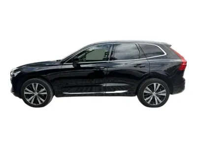 CZARNY SUV VOLVO XC60 z 2023 r., BENZYNA, skrzynia biegów AUTOMATYCZNA 300KM, zdjęcie 9 z 19