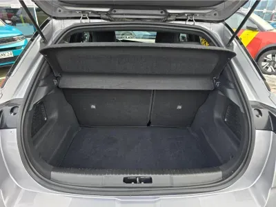 SZARY KOMBI OPEL MOKKA z 2023 r., BENZYNA, skrzynia biegów AUTOMATYCZNA 130KM, zdjęcie 9 z 20