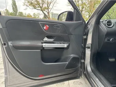 SZARY SUV MERCEDES CLASE GLB z 2053 r., BENZYNA, skrzynia biegów AUTOMATYCZNA 224KM, zdjęcie 3 z 19