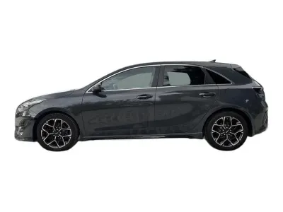 CZARNY HATCHBACK KIA CEED z 2022 r., BENZYNA, skrzynia biegów AUTOMATYCZNA 160KM, zdjęcie 17 z 19
