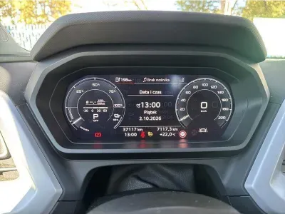 SZARY SUV AUDI Q4-E-TRON z 2023 r., ELEKTRYCZNY, skrzynia biegów AUTOMATYCZNA 204KM, zdjęcie 18 z 19
