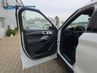 SZARY SUV FORD EXPLORER z 2023 r., HYBRYDA/BENZYNA, skrzynia biegów AUTOMATYCZNA 336KM, zdjęcie 18 z 34