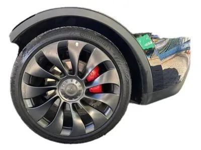 CZARNY SUV TESLA MODEL Y z 2023 r., ELEKTRYCZNY, skrzynia biegów AUTOMATYCZNA 534KM, zdjęcie 14 z 17